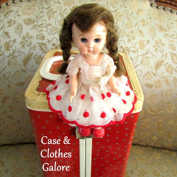 GINNY DOLL, BENT KNEE WALKER w CASE + 6 PRETTY DRESSES, 2 PAIR SHOES + MORE - Picture 12 of 16